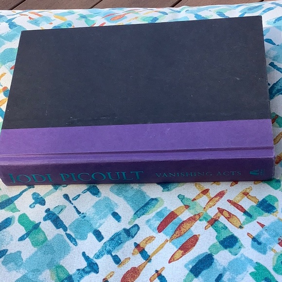 Vanishing Acts by Jodi Picoult - Picture 1 of 3